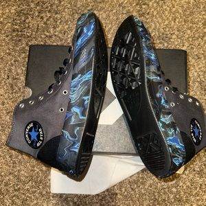 Men’s Converse Size 11